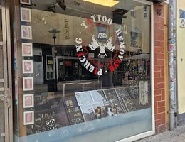 Doublepoint-Tattoo/Piercing Shop