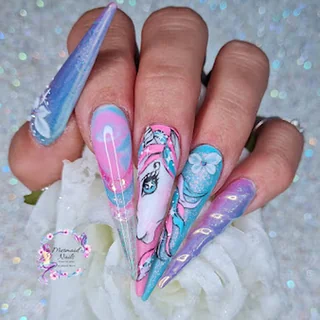 Photo Nagelstudio Mermaid Nails