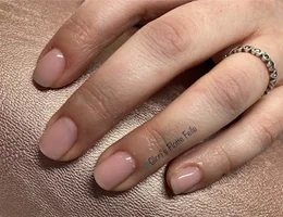 Glori’s flotte Feile - HWK geprüfte Nageldesignerin